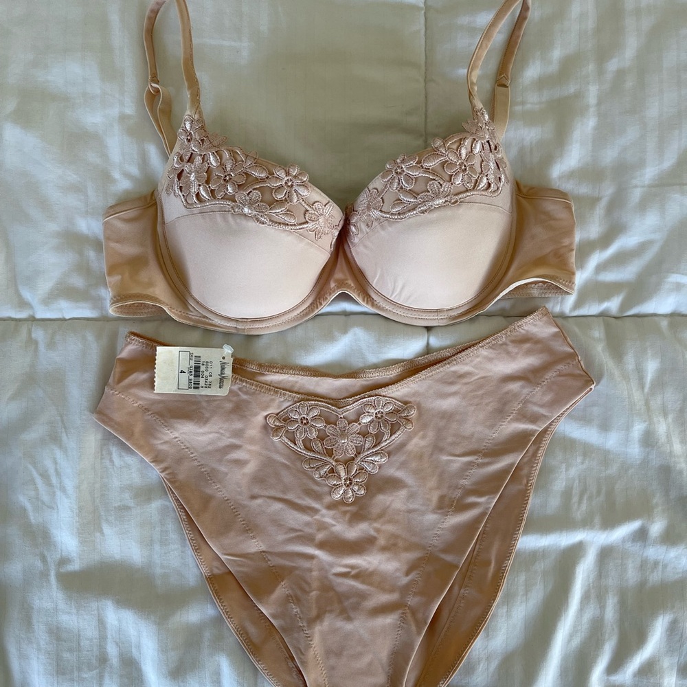 La Perla Bra and Underwear Set